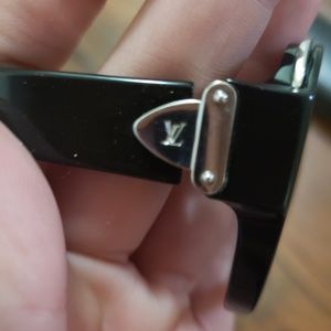 Louis Vuitton Accessories - Authentic louis vuitton classic sunglasses Louis Vuitton Accessories - Authentic louis vuitton classic sunglasses